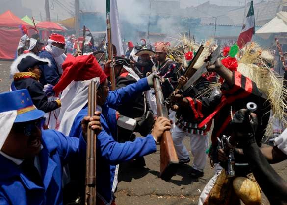 163rd Anniversary Of The Battle Of Puebla In Mexico The French army is represented against the Zacapoaxtlas of Mexico during the commemoration of the 163rd Anniversary of the Battle of Puebla in Mexico City, Mexico, on May 5, 2025, at the Penon de los Banos. This event marks the history of Mexico on May 5, 1862, when the liberal troops under the command of General Ignacio Zaragoza defeat the French army led by Napoleon III and the Second French Empire, led by Charles Ferdinand Latrille. Mexico City Mexico City Mexico  Copyright: xGerardoxVieyrax originalFilename: vieyra-notitle250505_nphri.jpg