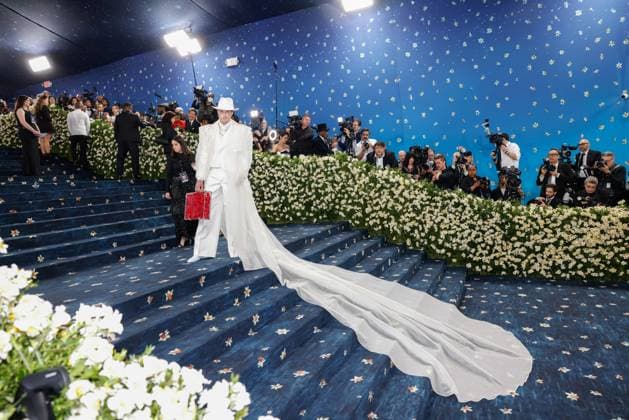 Gustav Magnar Witzoe arrives on the red carpet at the 2025 Met Gala celebrating the opening of Superfine: Tailoring Black Style at The Metropolitan Museum of Art on Monday, May 5, 2025 in New York City.  NYP20250505523 JOHNxANGELILLO