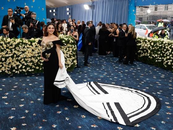Kiara Advani arrives on the red carpet at the 2025 Met Gala celebrating the opening of Superfine: Tailoring Black Style at The Metropolitan Museum of Art on Monday, May 5, 2025 in New York City.  NYP20250505549 JOHNxANGELILLO