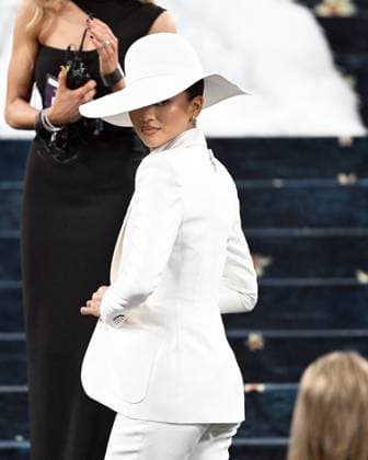 Zendaya Arrives at the Met Gala 2025 in New York City Featuring: Zendaya Where: New York City, New York, United States When: 05 May 2025 Credit: Elder Ordonez INSTARimages EDITORIAL USE ONLY. NOT FOR USE BY NEWSPAPERS BASED IN THE UK. Copyright: xx instar54719524