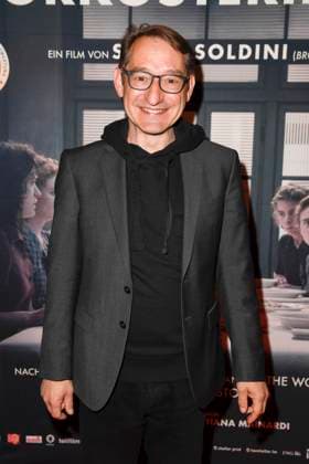 Boris Aljinovic Schauspieler zu Gast auf dem roten Teppich bei der Kino Film Premiere Die Vorkosterinnen im Kino Babylon am 05.05.2025 in Berlin Berlin Deutschland