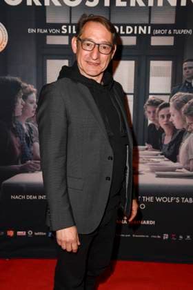 Boris Aljinovic Schauspieler zu Gast auf dem roten Teppich bei der Kino Film Premiere Die Vorkosterinnen im Kino Babylon am 05.05.2025 in Berlin Berlin Deutschland