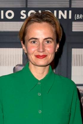 Olga von Luckwald deutsche Schauspielerin zu Gast auf dem roten Teppich bei der Kino Film Premiere Die Vorkosterinnen im Kino Babylon am 05.05.2025 in Berlin Berlin Deutschland