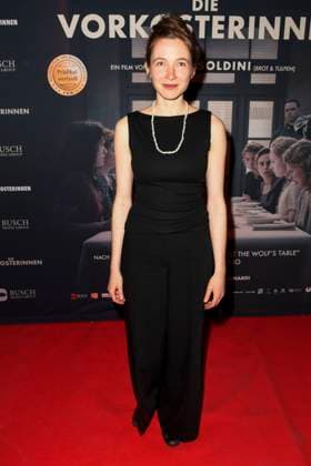 Kriemhild Hamann zu Gast auf dem roten Teppich bei der Kino Film Premiere Die Vorkosterinnen im Kino Babylon am 05.05.2025 in Berlin Berlin Deutschland
