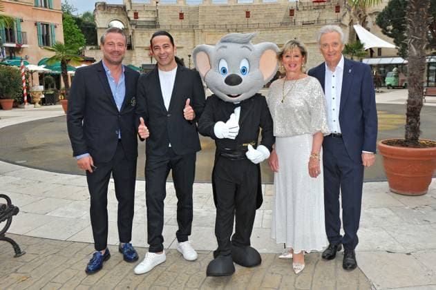 Europa-Park EAGLES Golf Cup. Sasha , Bülent Ceylan, Jürgen und Mauritia Mack anläßlich des Europa-Park EAGLES Golf Cup am 05.05.2025 im Europapark Rust. 20250505MWI040627