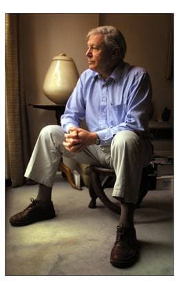 Sir David Attenborough at his home in Richmond. pic David Sandison 6 11 2002 Copyright: xDavidxSandisonx DMGTCHPDPICT000402004805