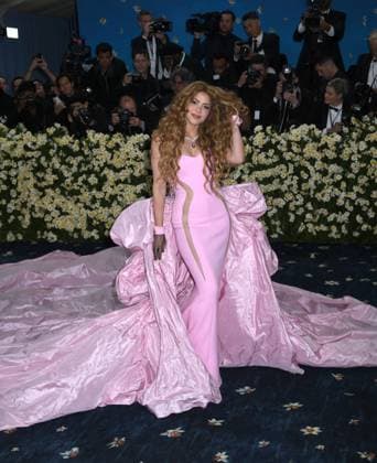 May 5, 2025, New York, Ny, United States: Shakira attends the 2025 Met Gala Celebrating Superfine: Tailoring Black Style at Metropolitan Museum of Art in New York. May 5, 2025. New York United States - ZUMAp281 20250505_zea_p281_241 Copyright: xPhotoxImagexPressx