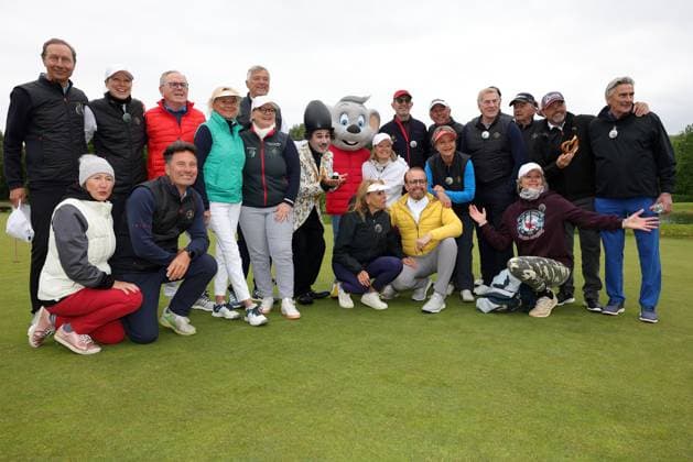 Europa-Park Eagles Charity Golfcup 2025 Ireen Sheer, Ross Antony und Teilnehmer des Europa-Park Eagles Charity Golfcups 2025. Europa-Park Eagles Charity Golfcup 2025 am 05.05.2025 auf dem 18-Loch-Platz des Europa-Park Golfclubs Breisgau e.V.. Baden-Württemberg, Deutschland.