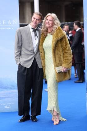. 06 05 2025. London, United Kingdom. Penny Lancaster and son arriving at the Ocean with David Attenborough premiere in London.  xStephenxLockx xi-Imagesx IIM-25922-0009