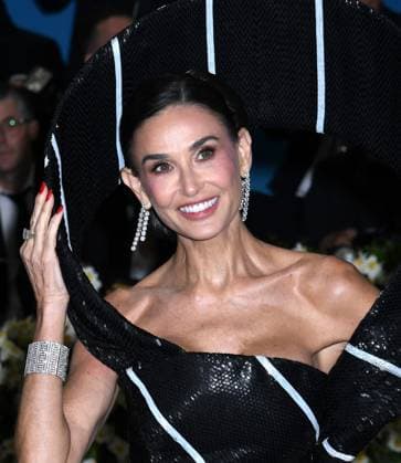 May 5, 2025, New York, Ny, United States: Demi Moore attends the 2025 Met Gala Celebrating Superfine: Tailoring Black Style at Metropolitan Museum of Art in New York. May 5, 2025. New York United States - ZUMAp281 20250505_zea_p281_271 Copyright: xPhotoxImagexPressx