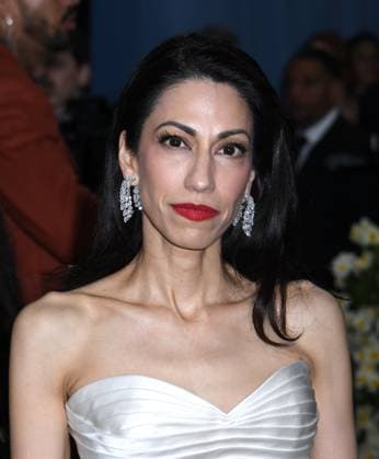May 5, 2025, New York, Ny, United States: Huma Abedin attends the 2025 Met Gala Celebrating Superfine: Tailoring Black Style at Metropolitan Museum of Art in New York. May 5, 2025. New York United States - ZUMAp281 20250505_zea_p281_286 Copyright: xPhotoxImagexPressx