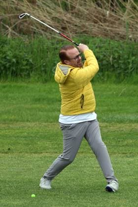 Europa-Park Eagles Charity Golfcup 2025 Ross Antony beim Golf spielen. Europa-Park Eagles Charity Golfcup 2025 am 05.05.2025 auf dem 18-Loch-Platz des Europa-Park Golfclubs Breisgau e.V.. Baden-Württemberg, Deutschland.