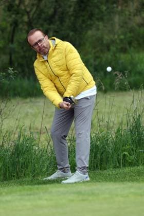 Europa-Park Eagles Charity Golfcup 2025 Ross Antony beim Golf spielen. Europa-Park Eagles Charity Golfcup 2025 am 05.05.2025 auf dem 18-Loch-Platz des Europa-Park Golfclubs Breisgau e.V.. Baden-Württemberg, Deutschland.