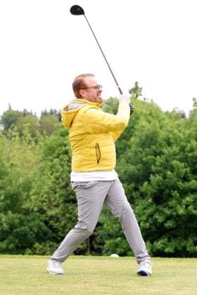 Europa-Park Eagles Charity Golfcup 2025 Ross Antony beim Golf spielen. Europa-Park Eagles Charity Golfcup 2025 am 05.05.2025 auf dem 18-Loch-Platz des Europa-Park Golfclubs Breisgau e.V.. Baden-Württemberg, Deutschland.