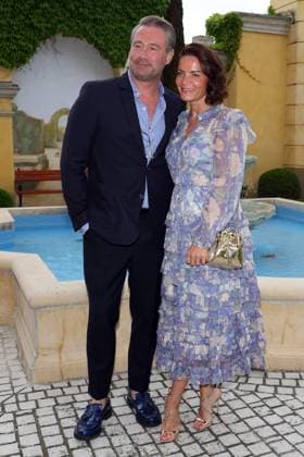 Europa-Park Eagles Charity Golfcup 2025 Sänger Sasha mit Ehefrau Julia Röntgen. Europa-Park Eagles Charity Golfcup 2025 am 05.05.2025. Hotel Colosseo, Rust, Baden-Württemberg, Deutschland.