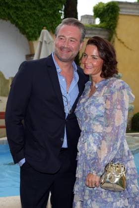 Europa-Park Eagles Charity Golfcup 2025 Sänger Sasha mit Ehefrau Julia Röntgen. Europa-Park Eagles Charity Golfcup 2025 am 05.05.2025. Hotel Colosseo, Rust, Baden-Württemberg, Deutschland.
