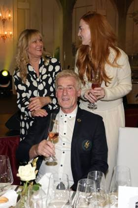 Europa-Park Eagles Charity Golfcup 2025 Uli, Cornelia und Jennifer Stein anlässlich des Gala-Abends im Hotel Colosseo. Europa-Park Eagles Charity Golfcup 2025 am 05.05.2025. Hotel Colosseo, Rust, Baden-Württemberg, Deutschland.