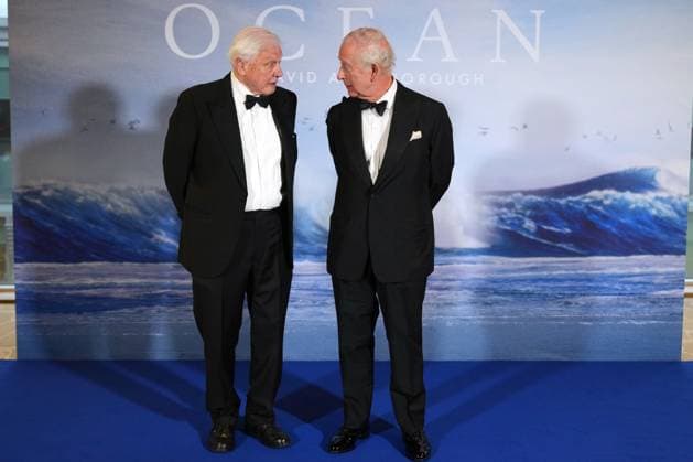 King Charles III attends David Attenborough s film premiere in London, 06 May 2025 London, UK, 06 May 2025: Britain s King Charles III meets broadcaster and biologist David Attenborough as he attends the Ocean with David Attenborough film premiere in London., Credit:Alastair Grant Avalon GBR, London  Copyright: xAlastairxGrantx xAvalonx 0995793159