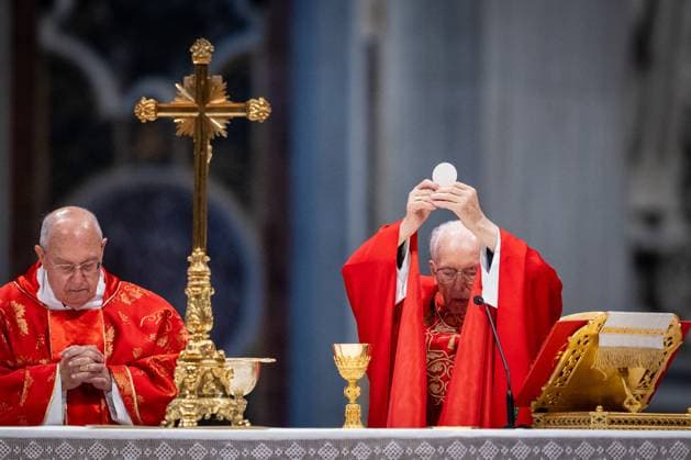 News Themen der Woche KW19 News Bilder des Tages Pro Eligendo Romano Pontfice Mass before the Conclave in Vatican - 07 May 2025 Cardinal Giovanni Battista Re celebrates the Pro Eligendo Romano Pontfice final Mass with cardinals before the conclave to elect a new pope in St. Peter s Basilica. Vatican Vatican Copyright: xStefanoxCostantinox xSOPAxImagesx SCOSTANTINO_25VAT2748