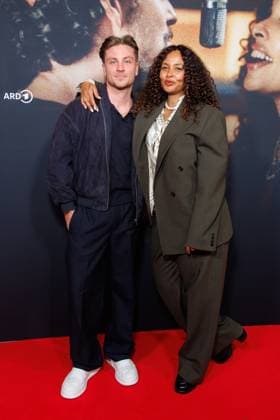 Premiere - Doku Serie Max & Joy Komm näher Jannik Schuemann und Joy Denalane bei der Premiere zur Doku-Serie Max & Joy Komm näher in der Astor Film Lounge am 07.05.2025 in Berlin. Copyright: xEventpressxKochanx