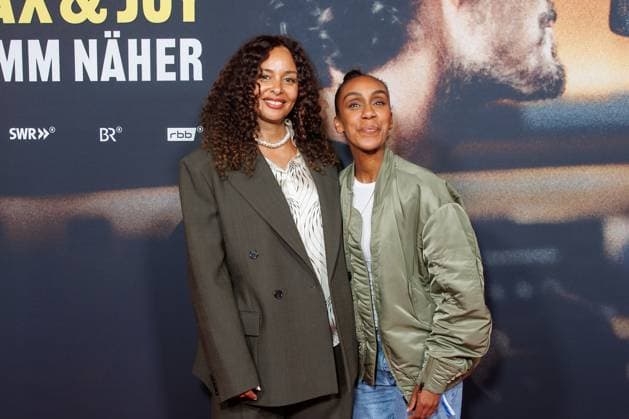Premiere - Doku Serie Max & Joy Komm näher Joy Denalane und Hadnet Tesfai bei der Premiere zur Doku-Serie Max & Joy Komm näher in der Astor Film Lounge am 07.05.2025 in Berlin. Copyright: xEventpressxKochanx