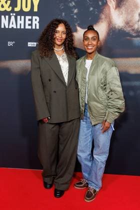 Premiere - Doku Serie Max & Joy Komm näher Joy Denalane und Hadnet Tesfai bei der Premiere zur Doku-Serie Max & Joy Komm näher in der Astor Film Lounge am 07.05.2025 in Berlin. Copyright: xEventpressxKochanx