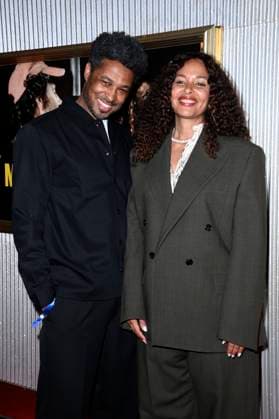 Sekou Neblett und Joy Denalane bei der Premiere der ARD Doku-Serie Max & Joy - Komm näher in der Astor Film Lounge. Berlin, 07.05.2025