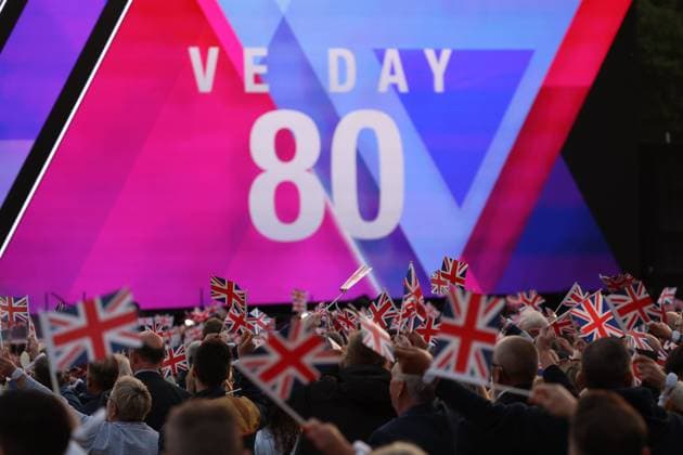 News Themen der Woche KW19 News Bilder des Tages . 08 05 2025. London, United Kingdom. King Charles III and Queen Camilla at a concert on Horse Guards Parade in London, to conclude the UK s 80th anniversary of VE Day commemorations.  xStephenxLockx xi-Imagesx IIM-25929-0167