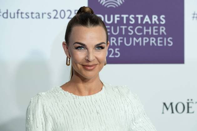 Anniika LAU, Portraet, Porträt, Portrait, Angeschnittenes Einzelbild, Einzelmotiv, bei den DUFTSTARS 2025 - Deutscher Parfumpreis Verleihung des deutschen Parfumpreises DUFTSTARS durch die Fragrance Foundation am 08.05.2025, Rheinterrassen, Duesseldorf.