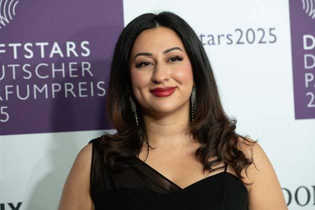 Fari BUONPROFUMO, Portraet, Porträt, Portrait, Angeschnittenes Einzelbild, Einzelmotiv, bei den DUFTSTARS 2025 - Deutscher Parfumpreis Verleihung des deutschen Parfumpreises DUFTSTARS durch die Fragrance Foundation am 08.05.2025, Rheinterrassen, Duesseldorf.