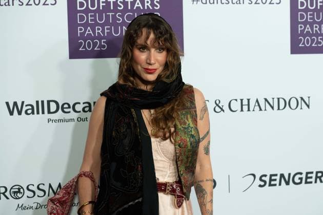 Melanie SCHMIDT, Portraet, Porträt, Portrait, Angeschnittenes Einzelbild, Einzelmotiv, bei den DUFTSTARS 2025 - Deutscher Parfumpreis Verleihung des deutschen Parfumpreises DUFTSTARS durch die Fragrance Foundation am 08.05.2025, Rheinterrassen, Duesseldorf.