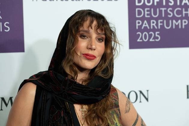 Melanie SCHMIDT, Portraet, Porträt, Portrait, Angeschnittenes Einzelbild, Einzelmotiv, bei den DUFTSTARS 2025 - Deutscher Parfumpreis Verleihung des deutschen Parfumpreises DUFTSTARS durch die Fragrance Foundation am 08.05.2025, Rheinterrassen, Duesseldorf.