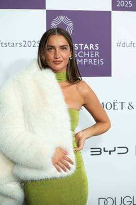 Tanja MAKARIC, Portraet, Porträt, Portrait, Angeschnittenes Einzelbild, Einzelmotiv, bei den DUFTSTARS 2025 - Deutscher Parfumpreis Verleihung des deutschen Parfumpreises DUFTSTARS durch die Fragrance Foundation am 08.05.2025, Rheinterrassen, Duesseldorf.