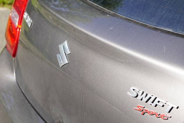 Suzuki Swift sport, Automarkensymbol am Heck eines PKW