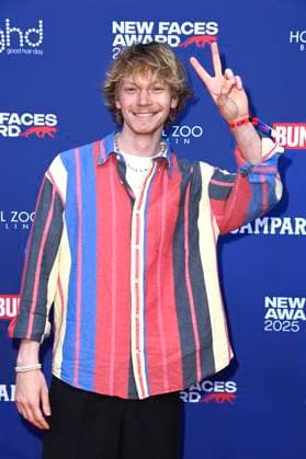 Filip Schnack bei der Verleihung der Bunte New Faces Awards Film 2025 im Delphi Filmpalast. Berlin, 08.05.2025