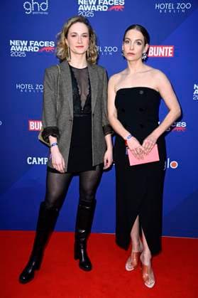 Pia Micaela Barucki und Sina Martens bei der Verleihung der Bunte New Faces Awards Film 2025 im Delphi Filmpalast. Berlin, 08.05.2025