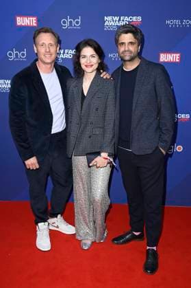 Patrick Kalupa, Leonie Parusel und Maximilian Grill bei der Verleihung der Bunte New Faces Awards Film 2025 im Delphi Filmpalast. Berlin, 08.05.2025