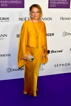 Nova Meierhenrich Moderatorin zu Gast auf dem blauen Teppich bei der Verleihung der Duftstars 2025 Deutscher Parfumpreis der Fragrance Foundation in den Rheinterrassen am 08.05.2025 Duesseldorf NRW Deutschland