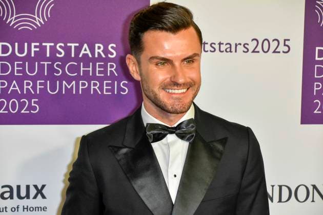 Paul Henry Duval zu Gast auf dem blauen Teppich bei der Verleihung der Duftstars 2025 Deutscher Parfumpreis der Fragrance Foundation in den Rheinterrassen am 08.05.2025 Duesseldorf NRW Deutschland