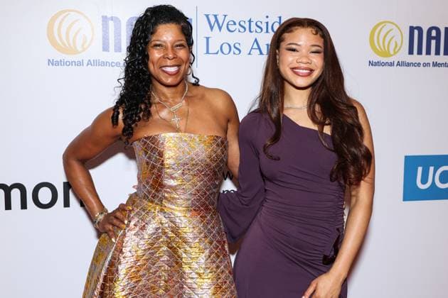 Entertainment Themen der Woche KW19 National Alliance On Mental Illness (NAMI) 2025 Mental Health Gala Presented by Maybelline Robyn Simpson Reid and daughter American actress Storm Reid arrive at the National Alliance On Mental Illness (NAMI) Mental Health Gala Presented by Maybelline held at The Beverly Hills Hotel on in Beverly Hills, Los Angeles, California, United States. The Beverly Hills Hotel, Beverly Hills, Los Angeles, California, USA California United States  Copyright: xImagexPressxAgencyx originalFilename: collin-national250509_npN53.jpg