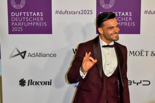 Stefano Zarrella zu Gast auf dem blauen Teppich bei der Verleihung der Duftstars 2025 Deutscher Parfumpreis der Fragrance Foundation in den Rheinterrassen am 08.05.2025 Duesseldorf NRW Deutschland