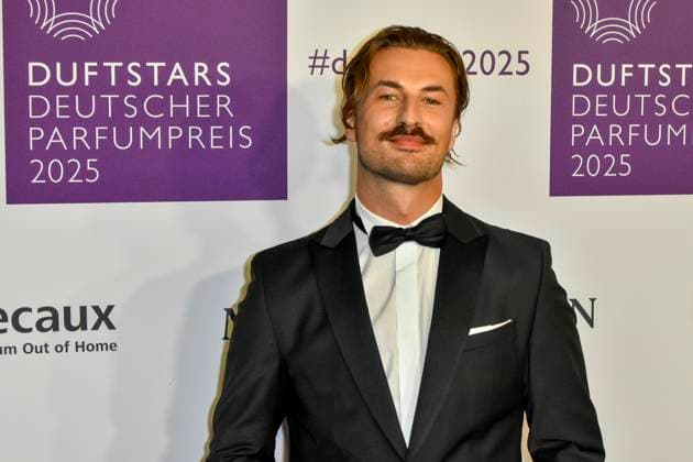 Nicolas Puschmann deutscher Reality-TV-Darsteller zu Gast auf dem blauen Teppich bei der Verleihung der Duftstars 2025 Deutscher Parfumpreis der Fragrance Foundation in den Rheinterrassen am 08.05.2025 Duesseldorf NRW Deutschland