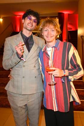 Filip Schnack mit Gast bei der Verleihung der Bunte New Faces Awards Film 2025 im Delphi Filmpalast. Berlin, 08.05.2025
