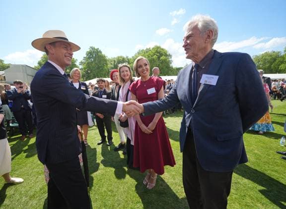 Duke of Edinburgh s Gold Award celebrations The Duke of Edinburgh shakes hands with actor Larry Lamb during the gold award celebrations for the Duke of Edinburgh s award at Buckingham Palace, London., Credit:Yui Mok Avalon UK, LONDON  Copyright: xYuixMokx xAvalonx 0997127284