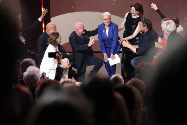An Dorthe Braker EHRENPREIS mit jan Josef Liefers, Heike Makatschn Jessica Schwarz, Detlef Buck u.a bei Verleihung DEUTSCHER FILMPREIS 2025 in Berlin Copyright: xEventpressxFuhrx