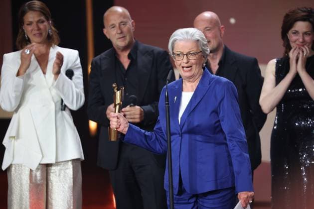 An Dorthe Braker EHRENPREIS mit jan Josef Liefers, Heike Makatschn Jessica Schwarz, Detlef Buck u.a bei Verleihung DEUTSCHER FILMPREIS 2025 in Berlin Copyright: xEventpressxFuhrx