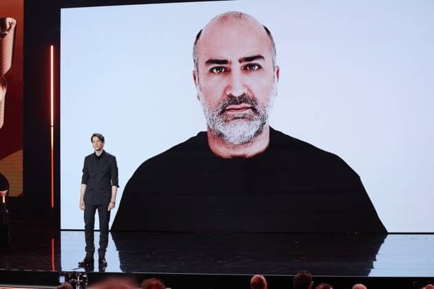 Sabin Tambrea Laudator und Misagh Zare (nicht da) > SCHALTE Â·SAAT DES HEILIGEN FEIGENBAUMS BESTE MÄNNLICHE HAUPTROLLE bei Verleihung DEUTSCHER FILMPREIS 2025 in Berlin Copyright: xEventpressxFuhrx