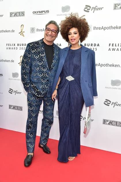20. FELIX BURDA AWARD 2025 in Berlin Mousse T. mit Freundin Khadra Sufi beim bedeutesten Event Prävention verbindet uns... zum 20. Mal die Felix Burda Awards verliehen. Die Felix Burda Stiftung zeichnet herausragendes Engagement und wegweisende Forschung im Bereich der Darmkrebsprävention aus in Berlin, am 09.05.2025