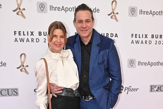 Sascha Vollmer mit seiner Ehefrau Jenny beim Felix Burda Award am 9.05.2025 in Berlin Felix Burda Award 2025 in Berlin