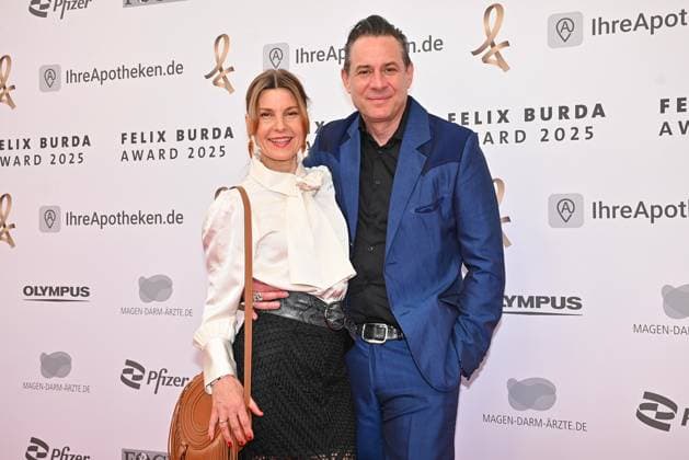 Sascha Vollmer mit seiner Ehefrau Jenny beim Felix Burda Award am 9.05.2025 in Berlin Felix Burda Award 2025 in Berlin